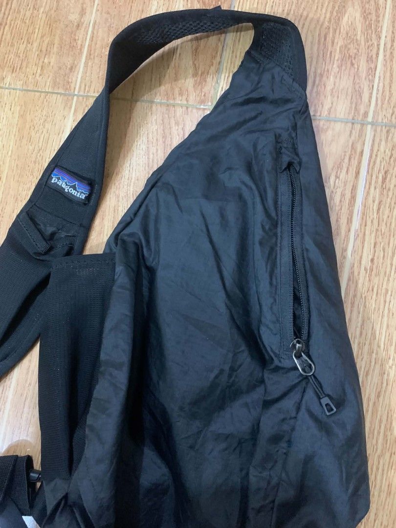Patagonia (Category: Belt bags, Clutches and Pouches) located in Manila. Submitted by arvi10 (Listing ID 1469638678, Image 2). Description: excellent condition no flaws.