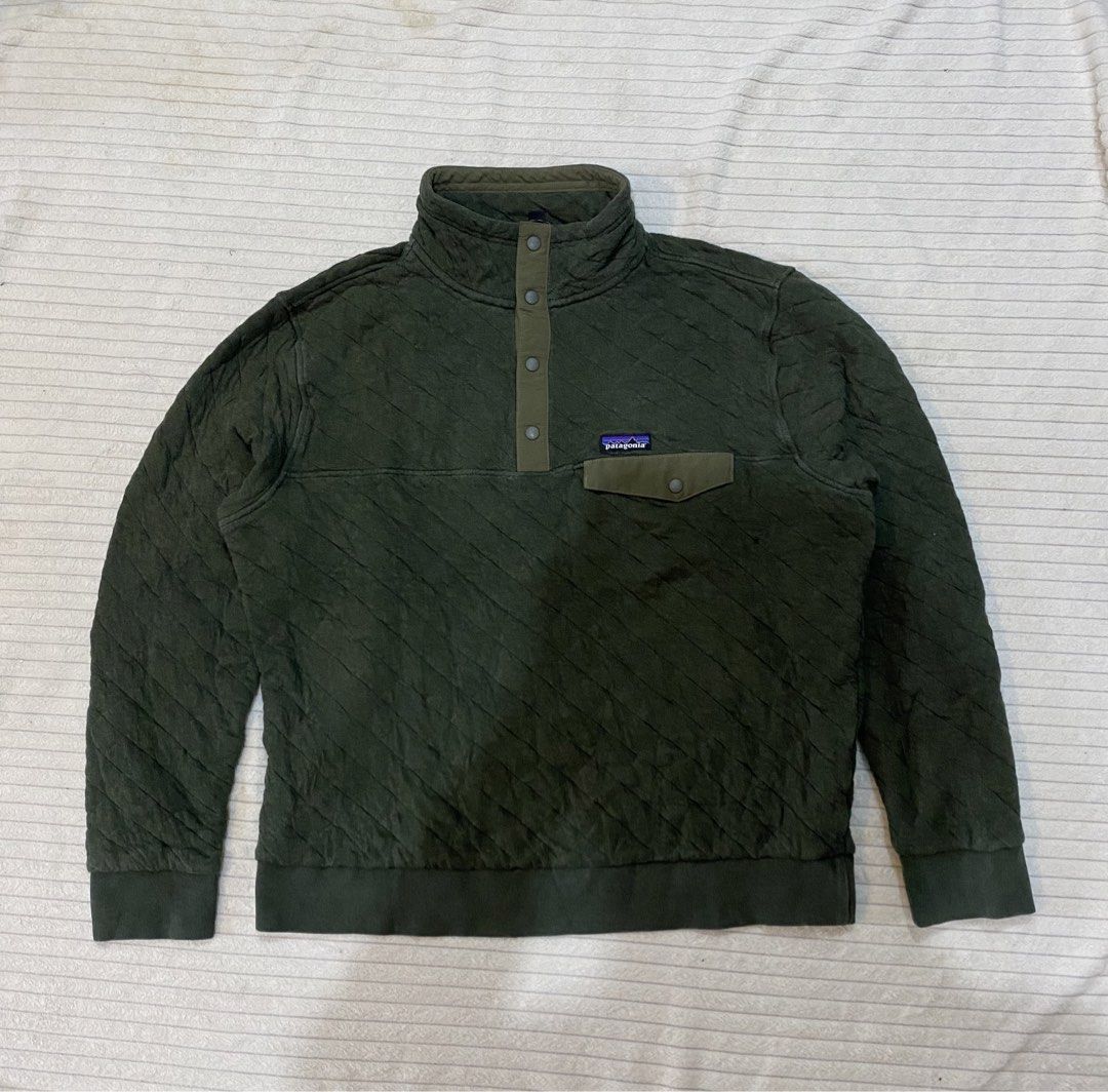 Patagonia jacket (Category: Coats, Jackets and Outerwear) located in Tanza. Submitted by 9th.street.thrift (Listing ID 1469648624, Image 1). Description: Patagonia Men’s Organic Cotton Quilt Snap-T Pullover No issue L on tag 25x27 .