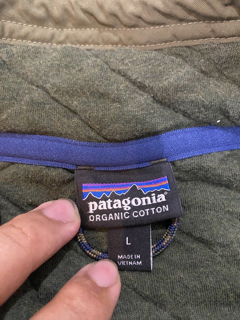 Patagonia jacket (Category: Coats, Jackets and Outerwear) located in Tanza. Submitted by 9th.street.thrift (Listing ID 1469648624, Image 3). Description: Patagonia Men’s Organic Cotton Quilt Snap-T Pullover No issue L on tag 25x27 .