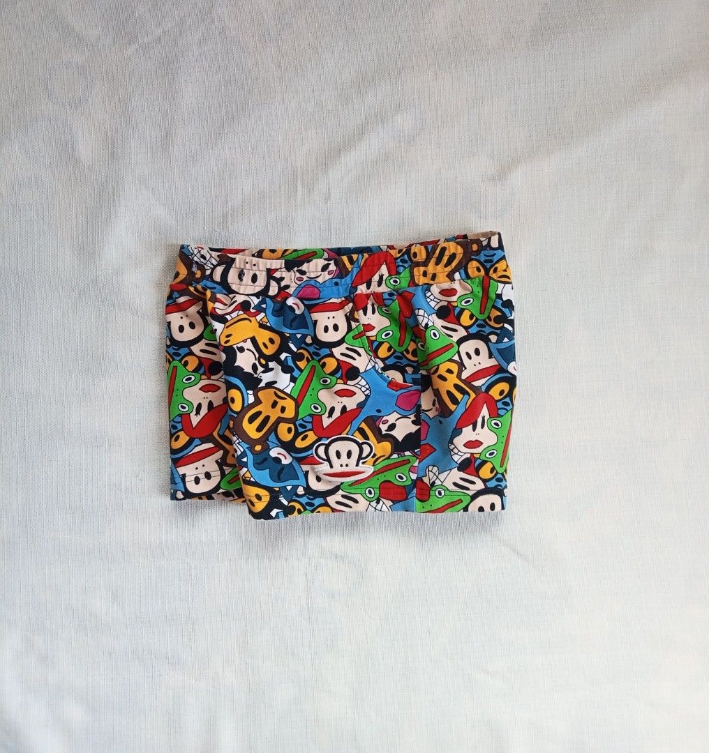 Paul Frank overall printed character sexy short (Category: Shorts) located in Bagabag. Submitted by thrift_stories96 (Listing ID 1469738257, Image 1). Description: Paul Frank overall printed character sexy short Small to medium frame Waistline - 26 to 28 Length -10.5 Leg opening - 11 Condition - excellent No flaw.