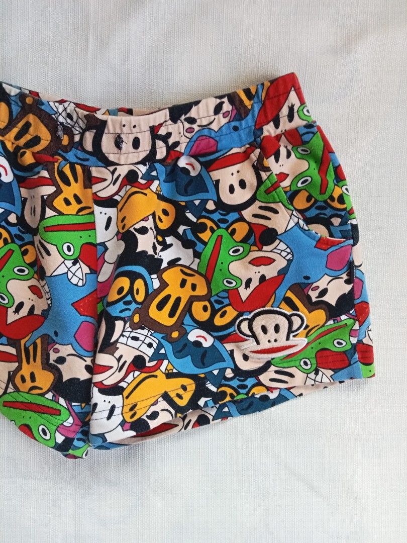 Paul Frank overall printed character sexy short (Category: Shorts) located in Bagabag. Submitted by thrift_stories96 (Listing ID 1469738257, Image 3). Description: Paul Frank overall printed character sexy short Small to medium frame Waistline - 26 to 28 Length -10.5 Leg opening - 11 Condition - excellent No flaw.