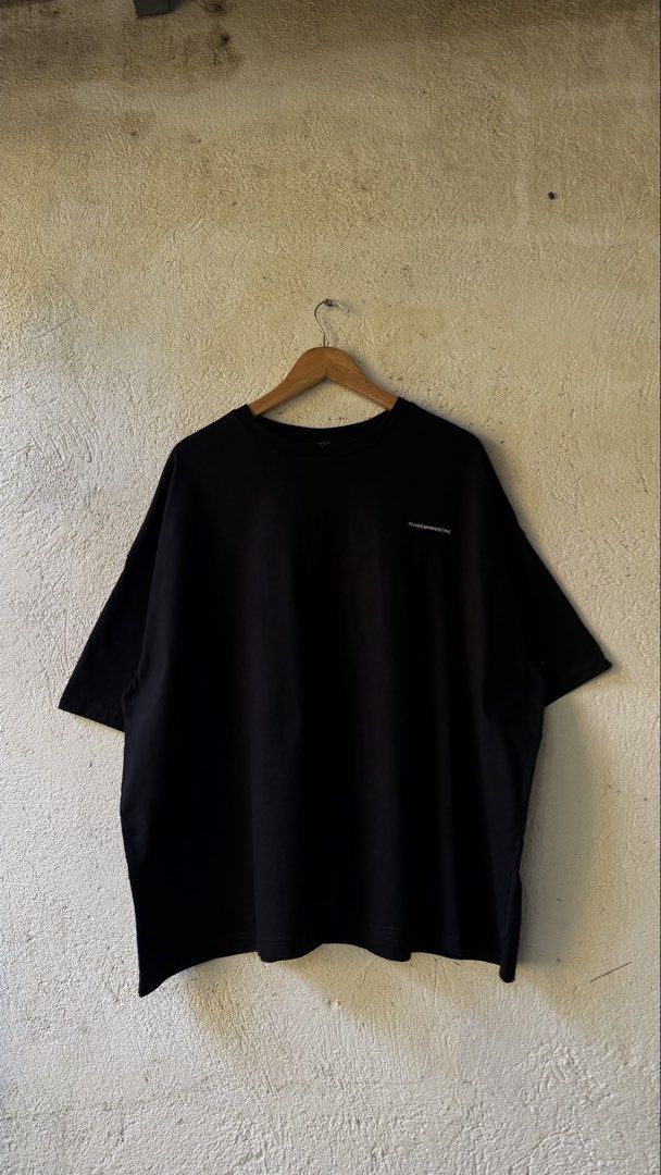 Peaceminusone (OFF) (Category: Tshirts & Polo Shirts ) located in Lipa City. Submitted by scrap.threads (Listing ID 1469667971, Image 1). Description: Item: Peaceminusone (OFF) Price: 250 Dimes: Width - 29 Length - 28 Issue: none Lipa City Ship via J&T (Shouldered by buyer) Payment via Gcash ***Notice*** Color may vary due to lighting. Payment first. Item/s are thrifted or used condition unless stated otherwise. Please manage your expectation..