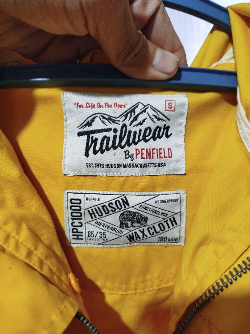 Penfield trail wear (Category: Coats, Jackets and Outerwear) located in Cavite. Submitted by mooming18 (Listing ID 1469629765, Image 2). Description: penfield trail wear excellent condition good color no issue small on tag.