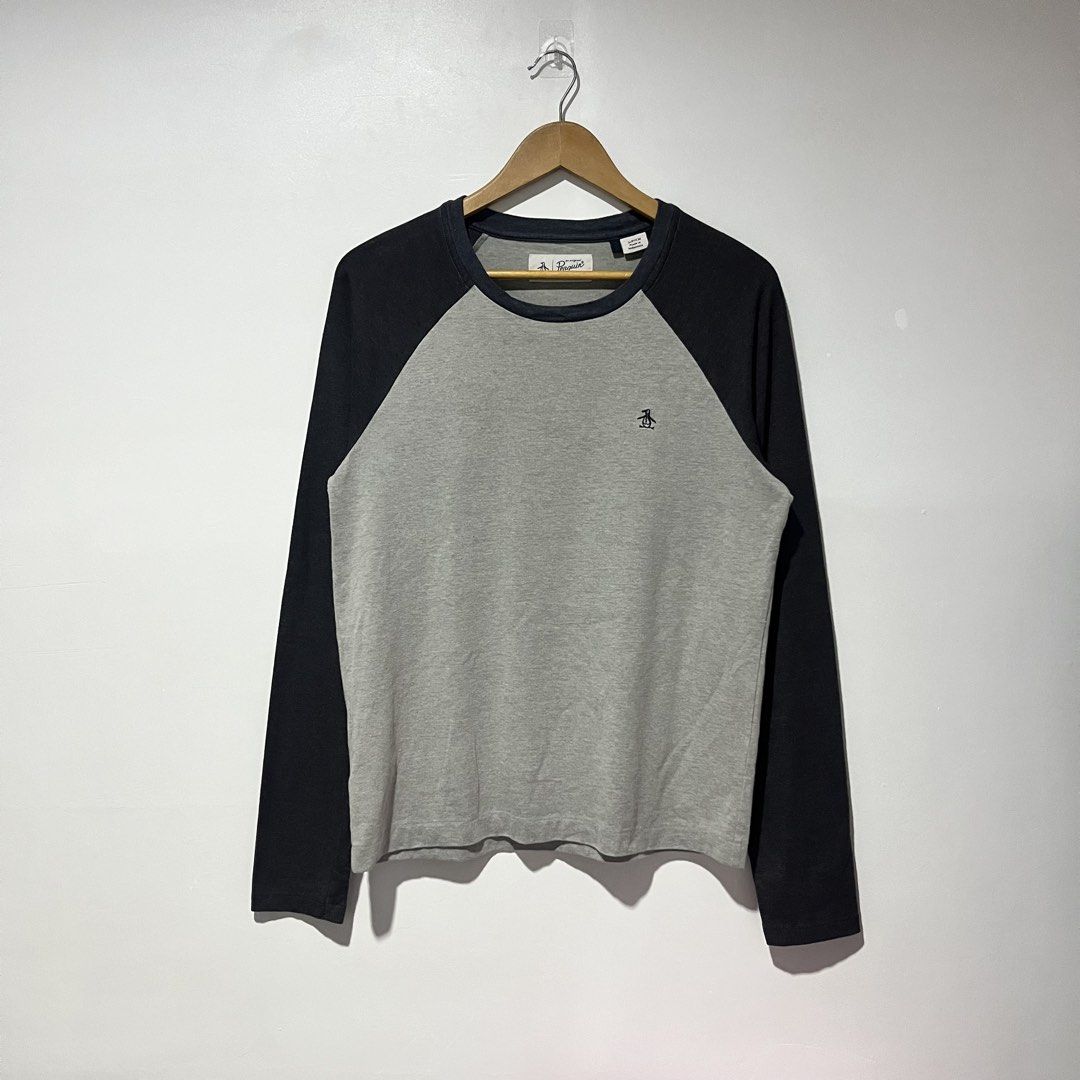 PENGUIN LONGSLEEVE‼️ (Category: Tshirts & Polo Shirts ) located in Cebu City. Submitted by clarkcamu68040 (Listing ID 1469717908, Image 1). Description: PENGUIN LONGSLEEVE‼️ AS NEW SIZE SMALL W 19.5 / L 26 COLORATE 10 / 10 ISSUE : ❌❌❌ PHP 580 + 90 SF 🛒🛒 📍CEBU ,CITY OF NAGA 🚚 J&T EXPRESS.