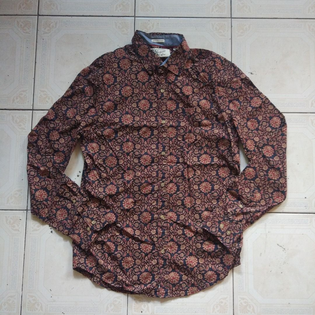 Penguin Longsleeve M (Category: Formal Shirts) located in Pasay City. Submitted by denimdude.ph (Listing ID 1469628973, Image 1). Description: .