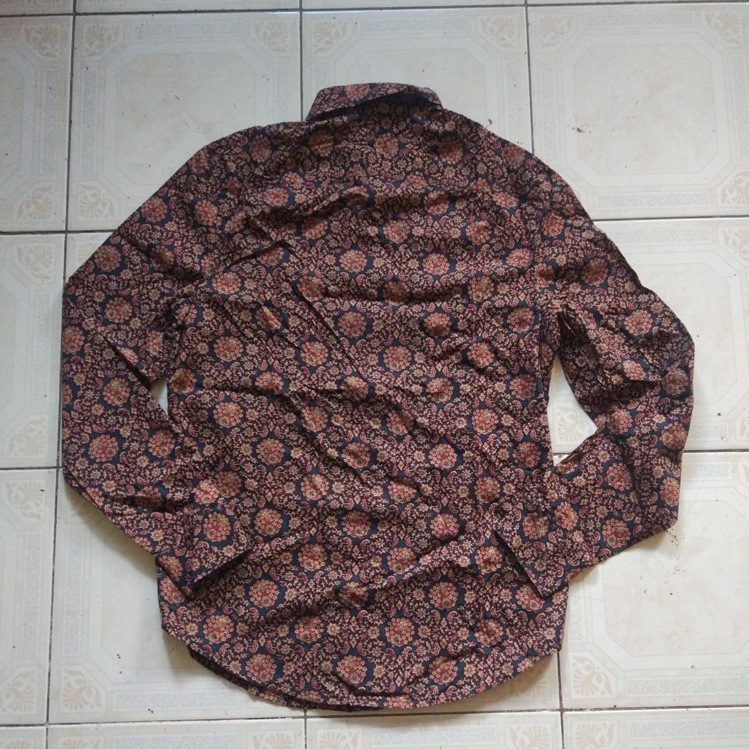 Penguin Longsleeve M (Category: Formal Shirts) located in Pasay City. Submitted by denimdude.ph (Listing ID 1469628973, Image 2). Description: .