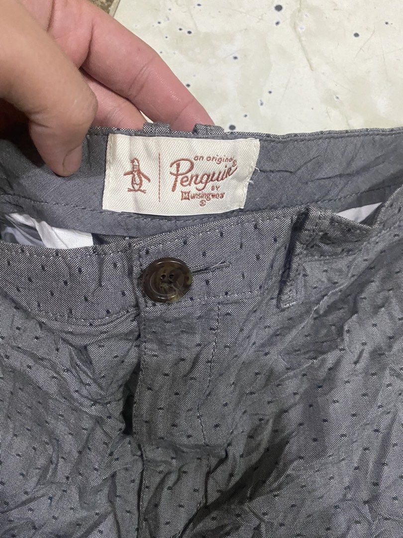 Penguin short (Category: Shorts) located in Tagoloan. Submitted by puretiger-389e (Listing ID 1469684362, Image 3). Description: Penguin short Excellent condition Size 34 waistline 18.5 Length No issue.