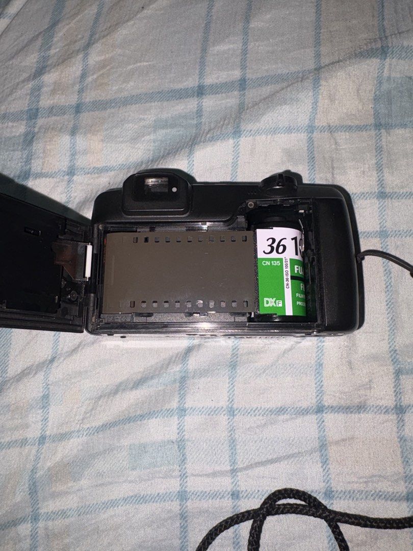 PENTAX EZY-80 CAMERA (Category: Cameras) located in Manila. Submitted by weaniceteee (Listing ID 1469714735, Image 3). Description: - PM for details.