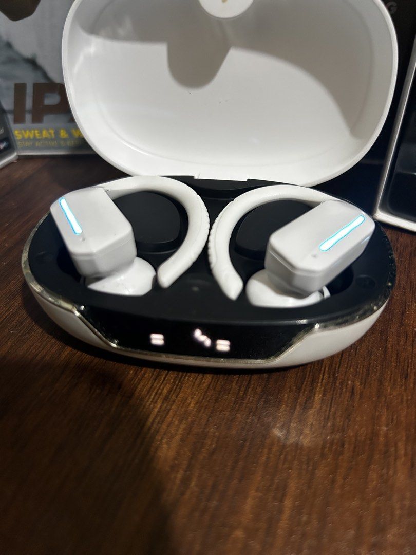 Perform wireless earbuds (Category: Other Gadgets) located in Dasmarinas. Submitted by jedskie0810 (Listing ID 1469679805, Image 1). Description: Product from 🇨🇦 canada This is never used 💯 % working/ charging case as well Rfs double As is no more type c charger but i can provide and no more extra rubber buds pero yun nakalagay sa earbuds is bago podi naisuot Free shipping.