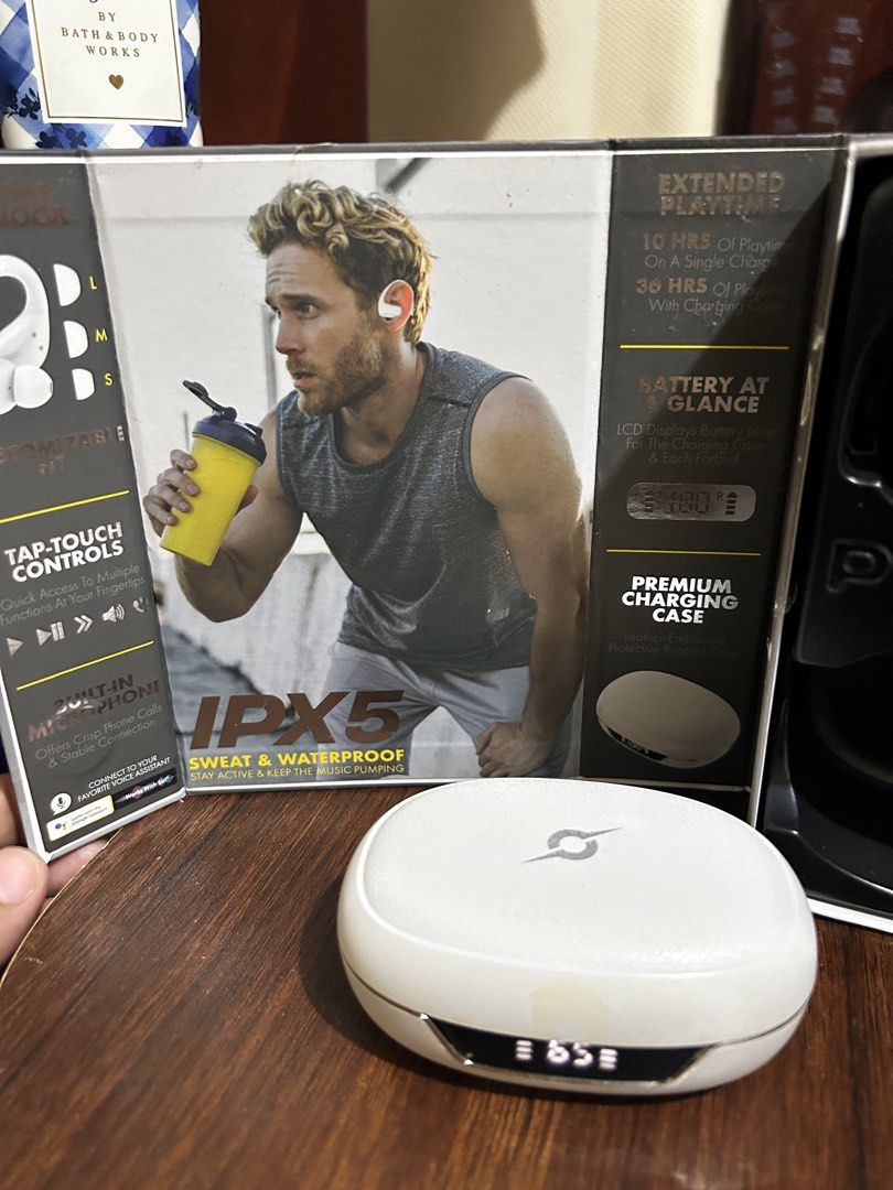 Perform wireless earbuds (Category: Other Gadgets) located in Dasmarinas. Submitted by jedskie0810 (Listing ID 1469679805, Image 2). Description: Product from 🇨🇦 canada This is never used 💯 % working/ charging case as well Rfs double As is no more type c charger but i can provide and no more extra rubber buds pero yun nakalagay sa earbuds is bago podi naisuot Free shipping.