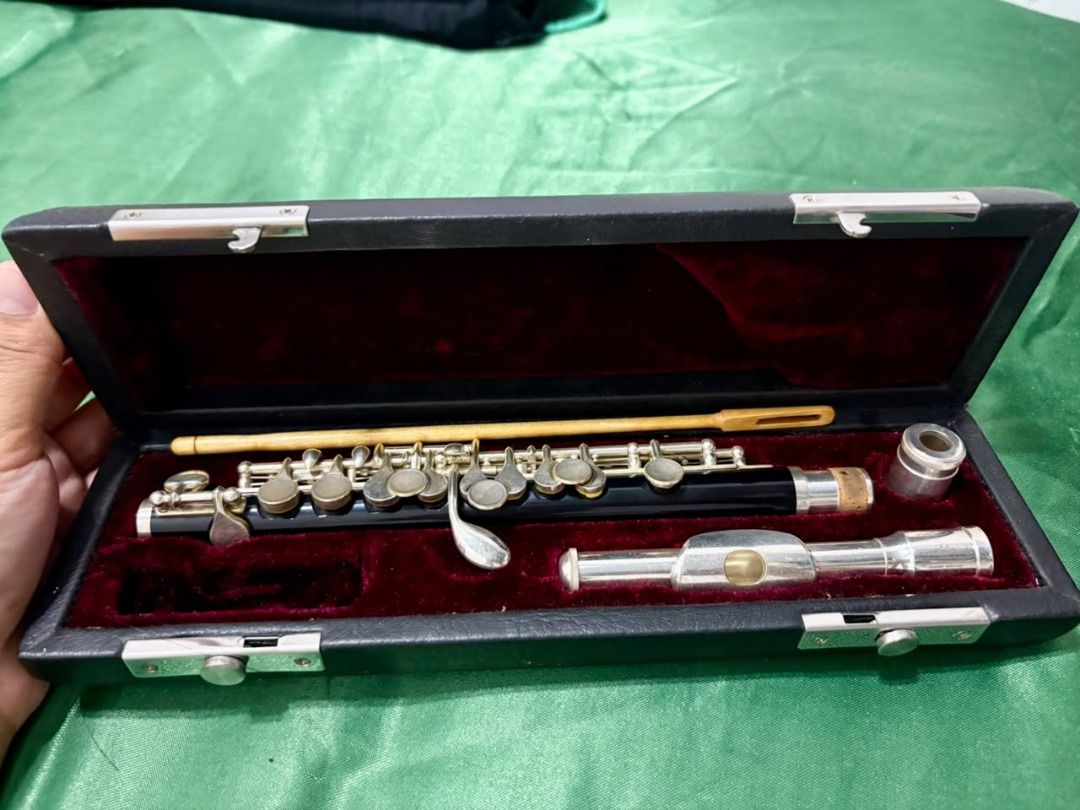 Piccolo Flute in Case with Cleaning Rod (Category: Musical Instruments) located in Malaybalay. Submitted by carue1425_1018 (Listing ID 1469673739, Image 2). Description: 🎵 Piccolo for Sale – Great Condition! 🎵 Looking to add a bright, lovely sound to your music or need an instrument for band season? I’m selling my piccolo! Condition: Well-maintained and plays great. Great for: Students, marching band, concert band players, or musicians looking 