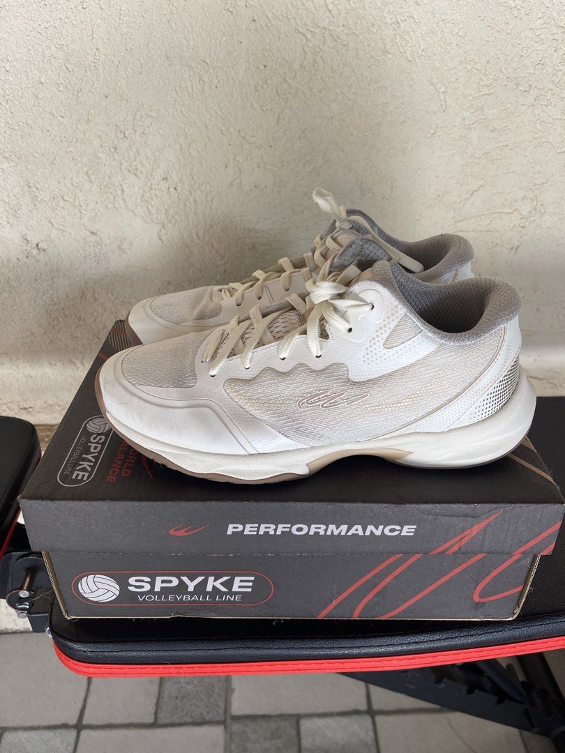 Pickleball Shoes (WB Mid Aura Strike) (Category: Sneakers & Footwear) located in Quezon City. Submitted by eraaah_ (Listing ID 1469577845, Image 1). Description: - Brand/Model: World Balance Spyke - Colorway: White and Beige - Outsole: Gum rubber with traction pattern for court grip - Upper: Breathable mesh material - Comfort & Support: Padded collar and tongue for ankle support - Inclusions: Original box included.