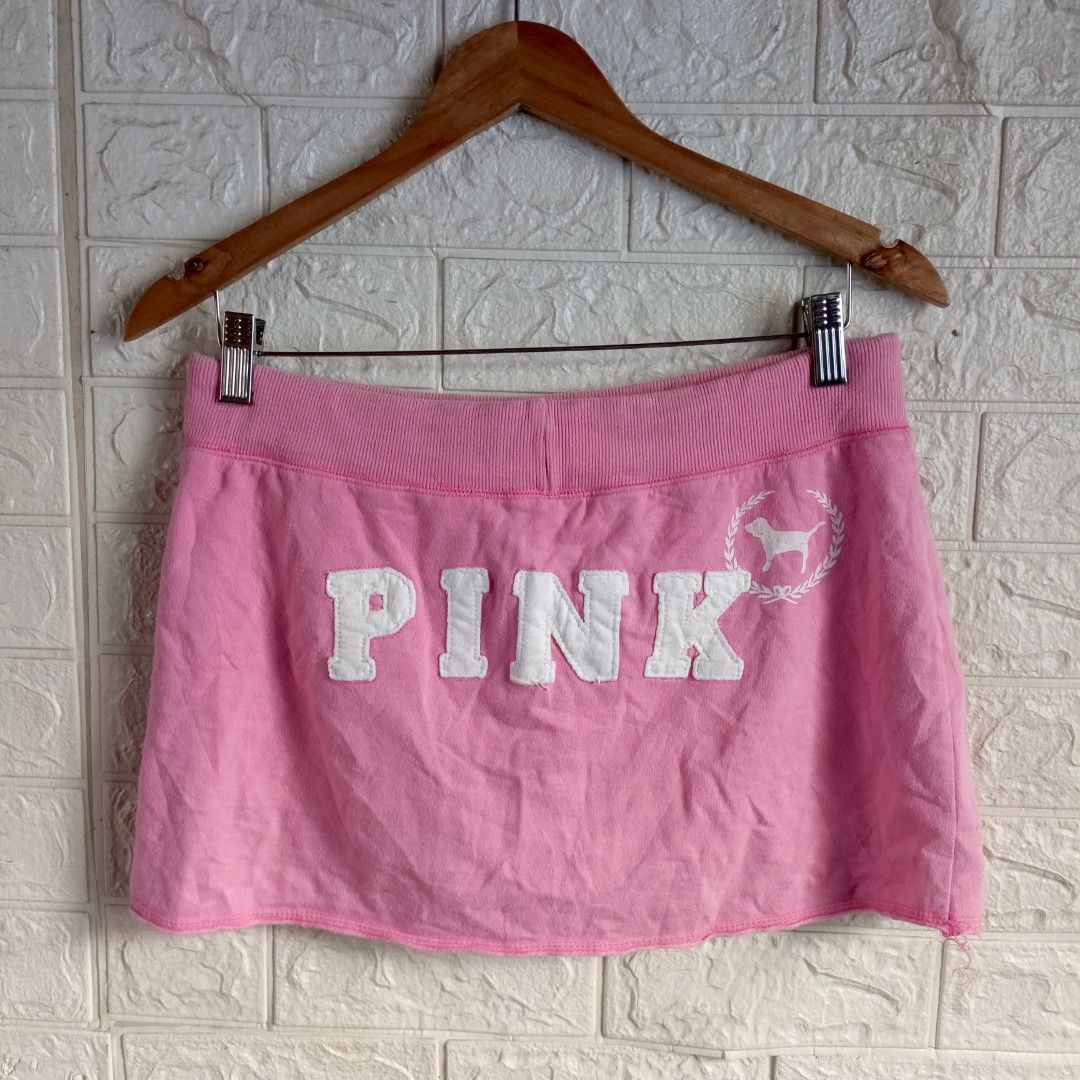 PINK BY VS SKIRT (Category: Skirts) located in Cotabato. Submitted by pure.moenlimba12 (Listing ID 1469645319, Image 1). Description: NO ISSUE COMPLETE TAGS FREE SIZE SKIRT NEED WASH ONLY.