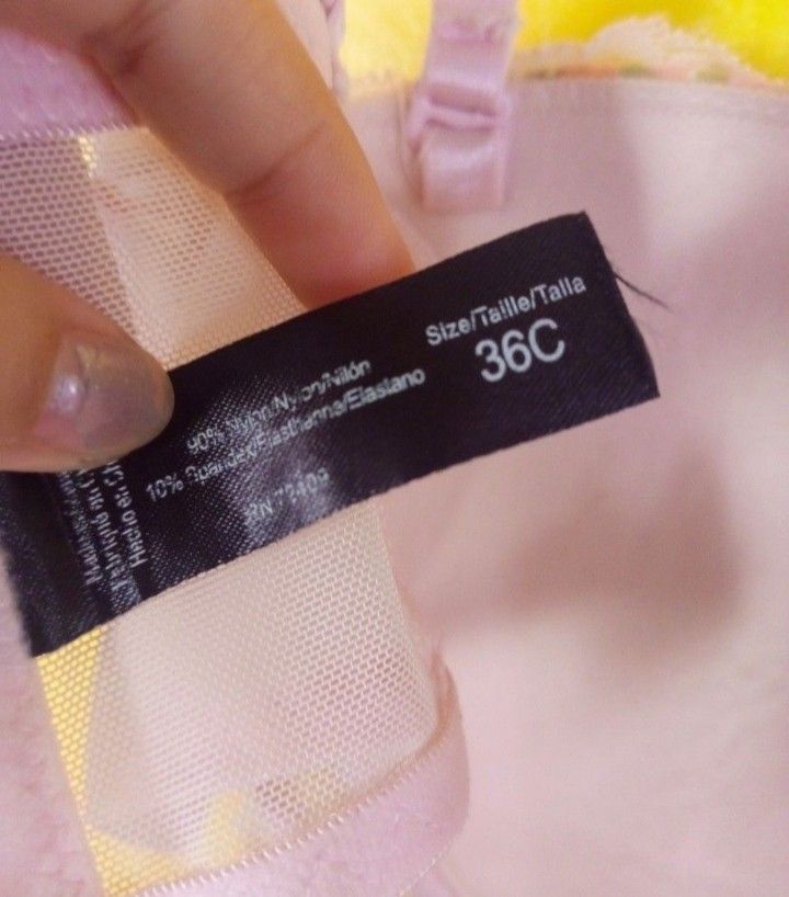 Pink Floral Bra Size:36C (Category: Undergarments & Loungewear) located in Navotas City. Submitted by vanilla_sandalwood (Listing ID 1469693095, Image 3). Description: -No Brand -Color: Pink -Floral design -Underwire Regular Pads -Like New.