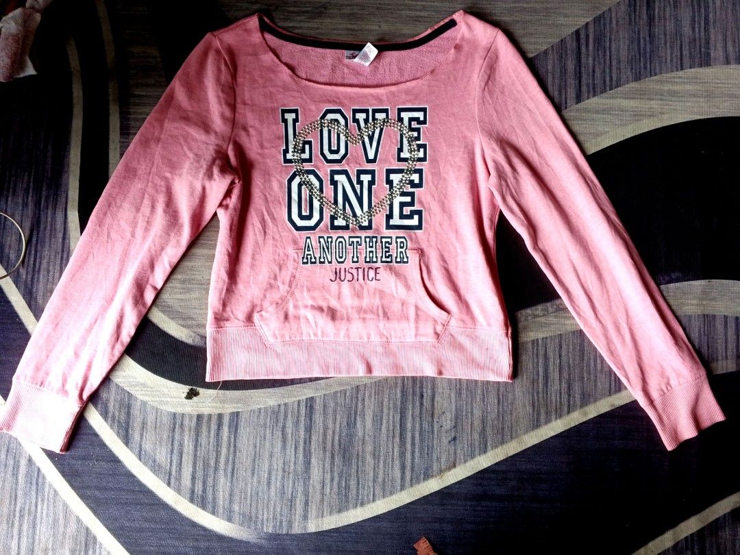 PINK LONG SLEEVE (Category: Announcements) located in Manila. Submitted by icamalicdem29 (Listing ID 1469678306, Image 1). Description: .
