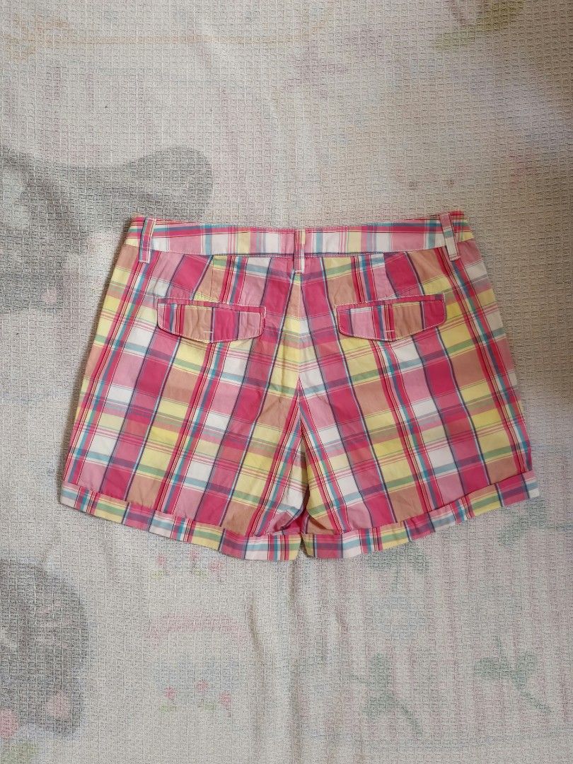 Plaid Short & Scarf (Category: Shorts) located in Manila. Submitted by vintage_revo.ph (Listing ID 1469578216, Image 3). Description: 🧣Scarf Mine: ₱ 399 👖Bottom Mine: ₱ 499 ‎ ‎🛍 + Shipping fee ‎✨️ PLEASE READ guidelines before buying ‎📷 Once acknowledged “yours” please dm me your order form + screenshot of the item.