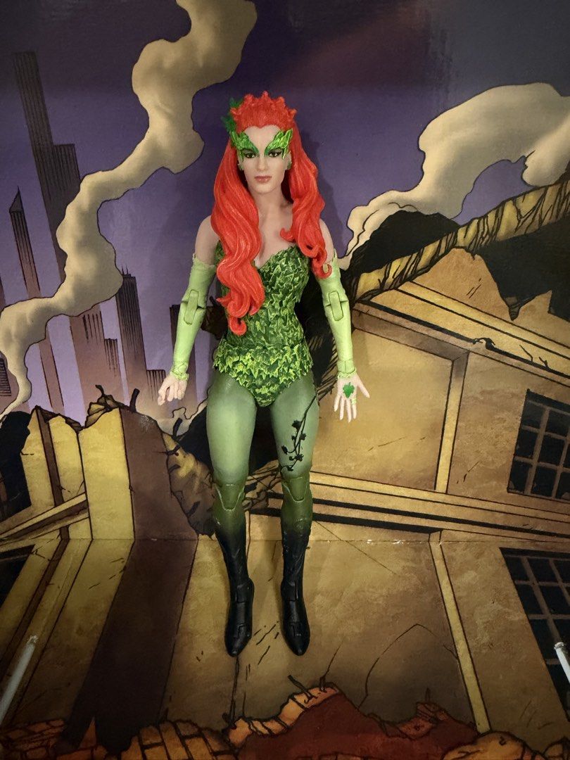 Poison Ivy (Batman & Robin Wave) Mcfarlane Toys DC Multiverse (Category: Figurines & Statues) located in Butuan. Submitted by waynecollects (Listing ID 1469743640, Image 1). Description: ‼️ MINDANAO ‼️ Good condition Displayed only 2023 item (2nd photo).