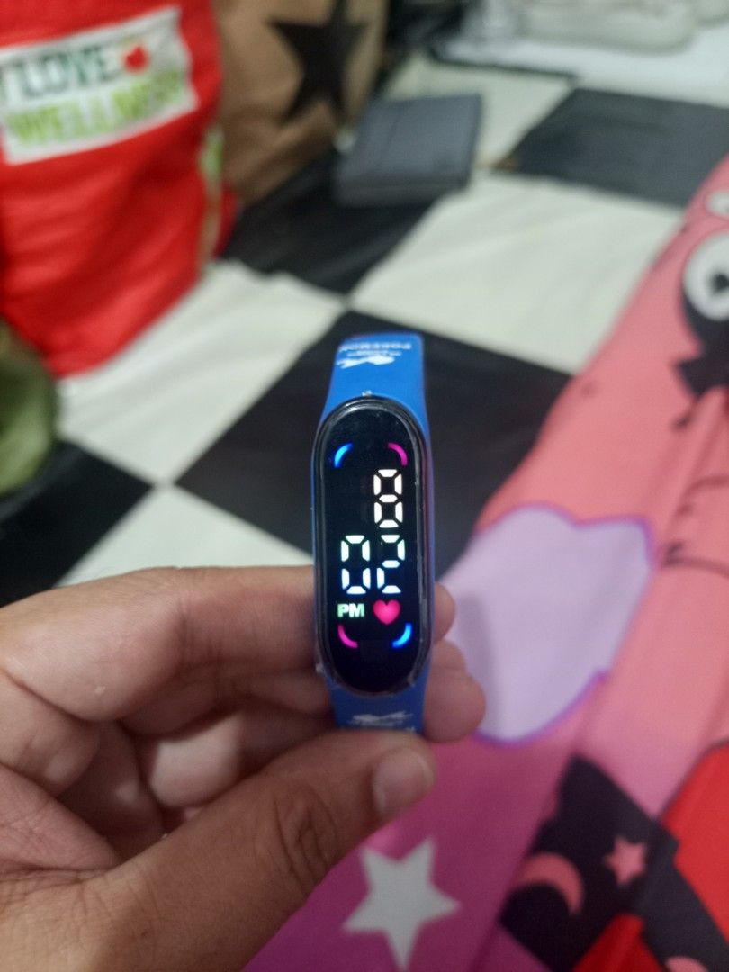 Pokemon Gengar digital watch (Category: Men's Watches) located in Manila. Submitted by warmcrystal_269010 (Listing ID 1469702443, Image 2). Description: Pokemon Gengar digital watch.