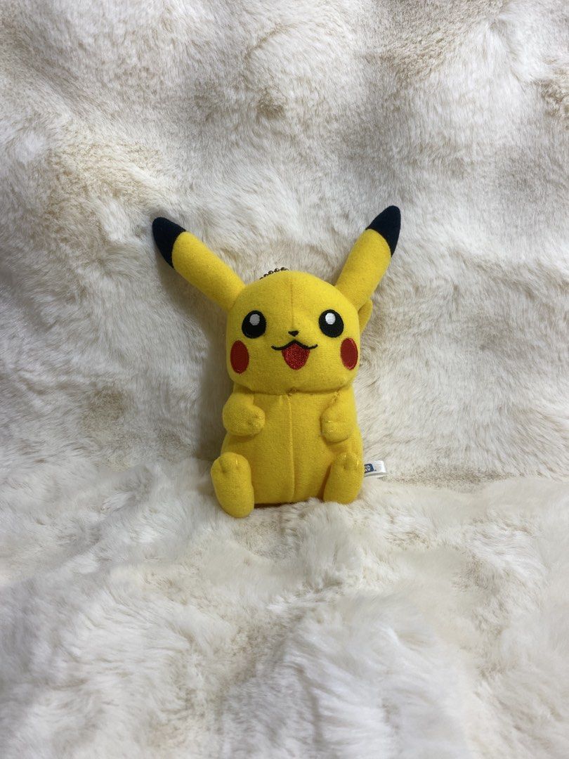 Pokemon’ Pikachu plush charm (Category: Plushies & Soft Toys) located in Kalibo. Submitted by ollie_stuffshop (Listing ID 1469664454, Image 1). Description: Before you send your inquiries: ❗️Last Price is already posted ❗️Manage your expectations, WYSIWYG ❗️May need washing ❗️Dropoff is every Wednesday & Sunday - Untested, maybe only needs new batteries.