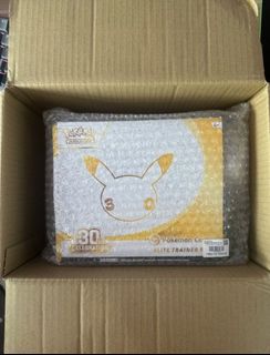 Pokémon 30th Celebration Booster Bundle English, Toys & Collectibles ...
