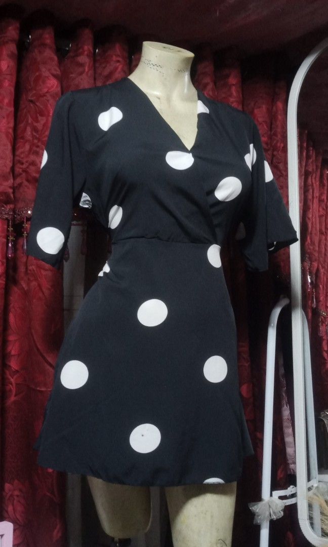 Polca dot mini dress (Category: Dresses) located in Manila. Submitted by wheneity67thifted (Listing ID 1469617774, Image 3). Description: .