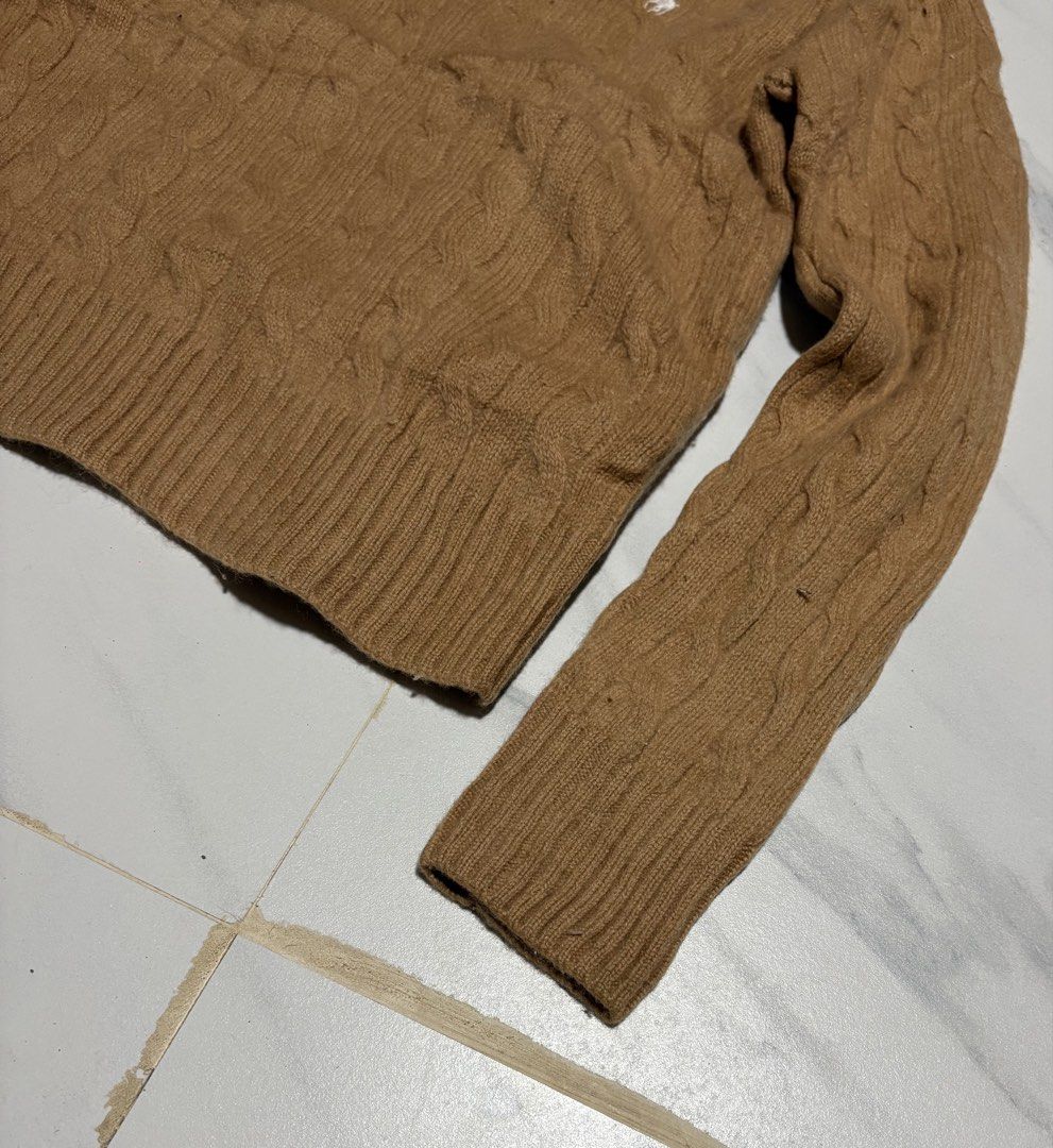 Polo by Ralph Lauren Cable Knit (Category: Coats, Jackets and Outerwear) located in Baguio. Submitted by thriftedbaguio (Listing ID 1469622060, Image 3). Description: Excellent Condition Size Medium Tagged Dimensions 17*20 Color rate 10 .