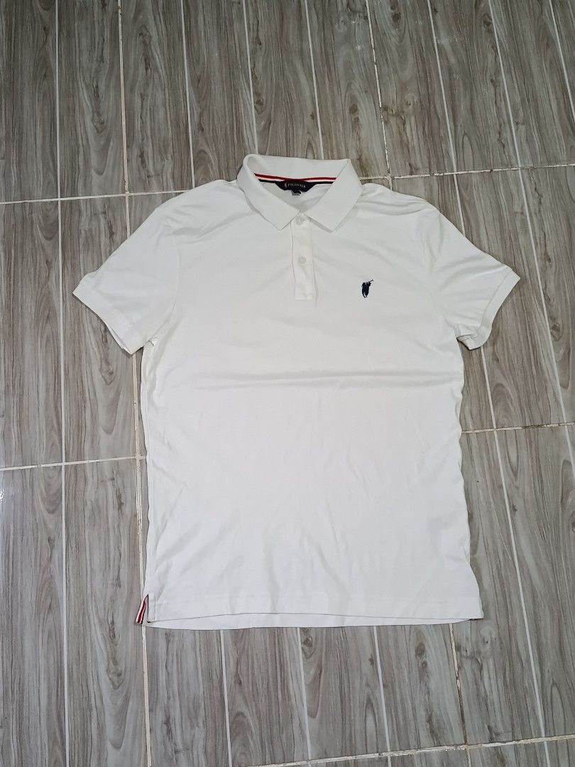 POLO WALK POLO SHIRT (freeshipping) (Category: Tshirts & Polo Shirts ) located in Quezon City. Submitted by gyl-stop (Listing ID 1469649968, Image 1). Description: free shipping 19 x 26 excellent condi cr: 9.8/10 issue: need wash, nadumihan lang.