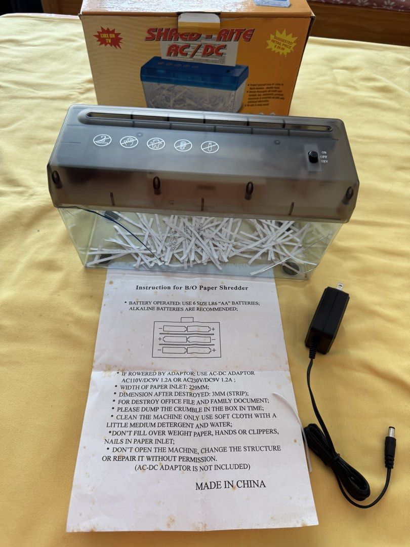 PORTABLE PAPER SHREDDER (Category: Everything Else Others) located in Manila. Submitted by winnieyols (Listing ID 1469658494, Image 3). Description: PORTABLE PAPER SHREDDER BRAND NEW BUT HAVE ISSUES - pls see photos.. the container have cracks due to logistics…. - still works wxcept fir the shredder basin… you can use it on top of a small trash can … - selling it for Php450.00 can still be slightly negotiable if interested. - RFS: helping my sist