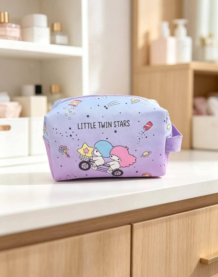 Pouch (Category: Purses & Pouches) located in Quezon City. Submitted by bellesgiftshop (Listing ID 1469587528, Image 3). Description: 150.00 Pouch.