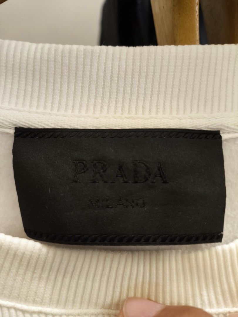 Prada (Category: Coats, Jackets and Outerwear) located in Guinobatan. Submitted by tara_ukay2018 (Listing ID 1469609568, Image 3). Description: Prada s-m need wash..