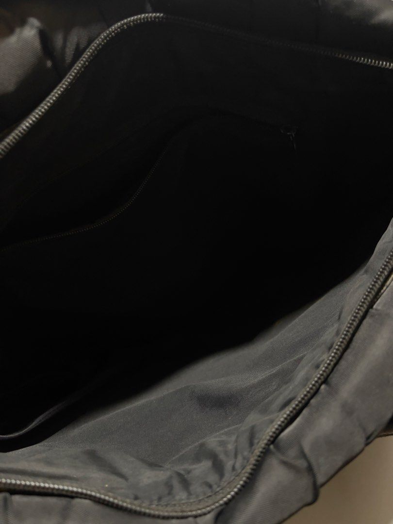 Prada Tessuto Gaufre Nylon Tote Bag (Category: Tote Bags) located in Angeles City. Submitted by xiaobuy (Listing ID 1469744726, Image 3). Description: .