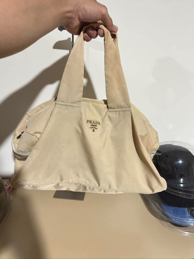 Pradaaa (Category: Announcements) located in Caloocan City. Submitted by ukaysbagsph (Listing ID 1469700180, Image 3). Description: Goodcondition authentic.