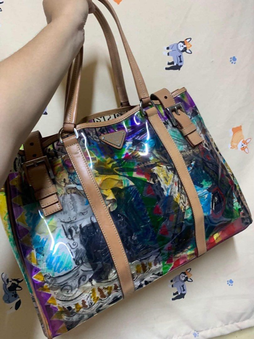 Pradingg vintage (Category: Luxury Bags & Wallets) located in Caloocan City. Submitted by ukaysbagsph (Listing ID 1469658285, Image 1). Description: .