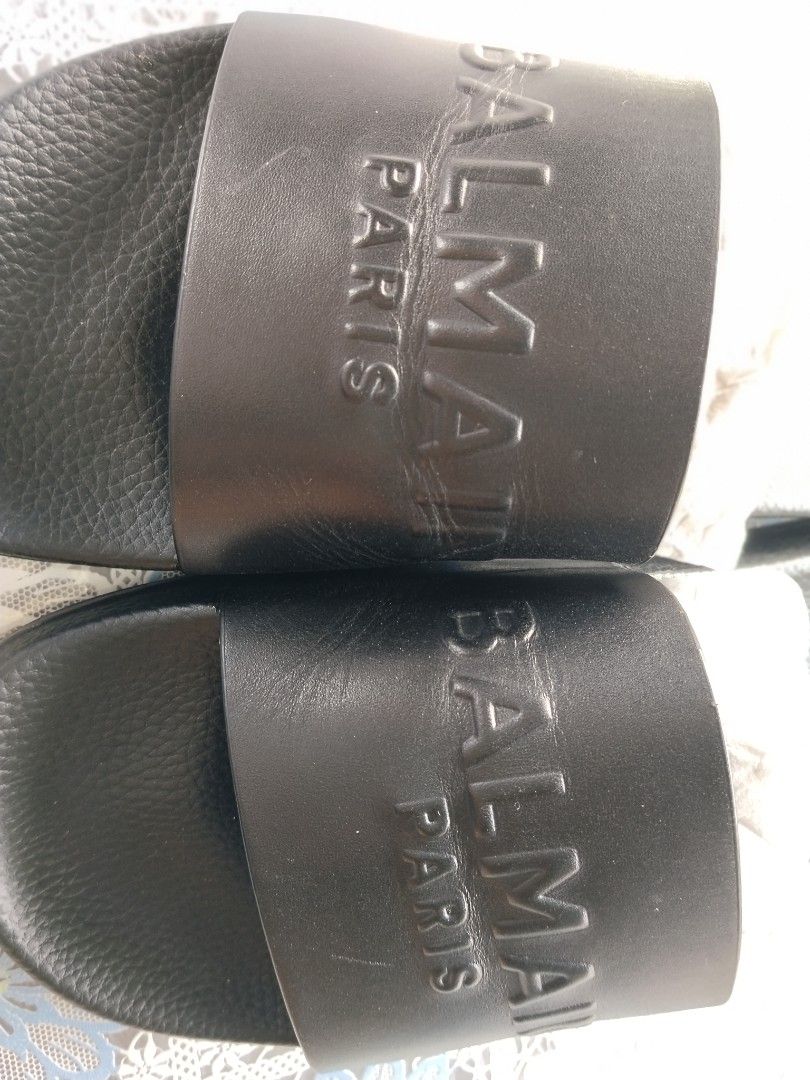 Preloved Balmain Slide (Category: Slippers & Slides) located in General Mariano Alvarez. Submitted by iamnotjen (Listing ID 1469757742, Image 2). Description: preloved used 3x authentic from Dubai Size 42 / 28cm free sf.