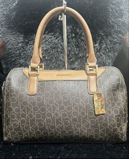 (Category: ) located in . Submitted by rqueenluxuryph (Listing ID 1469752751, Image 1). Description: .