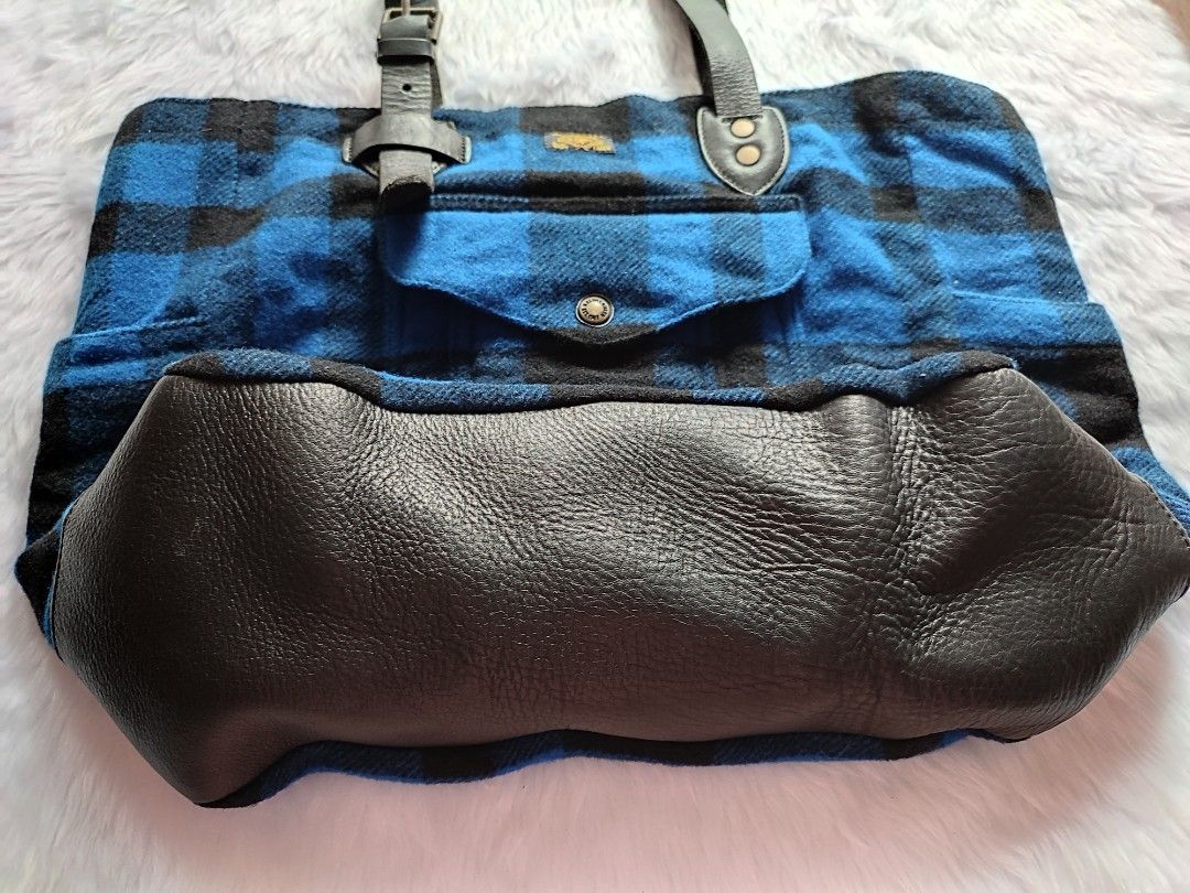 Preloved Ralph Lauren Tote Bag (Category: Luxury Bags & Wallets) located in Bulacan. Submitted by mandjays (Listing ID 1469611988, Image 2). Description: Good condition. Please check all pictures posted. Strictly no returning of item. Negotiable!.