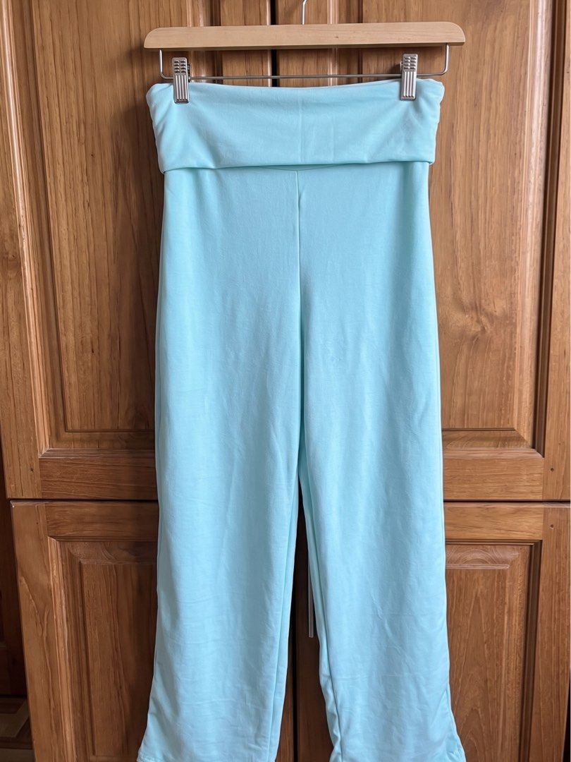 Priscilla Pants Teal (Category: Jeans) located in Malabon City. Submitted by spamwithegg (Listing ID 1469690795, Image 1). Description: Xs-s Dm for more photos .