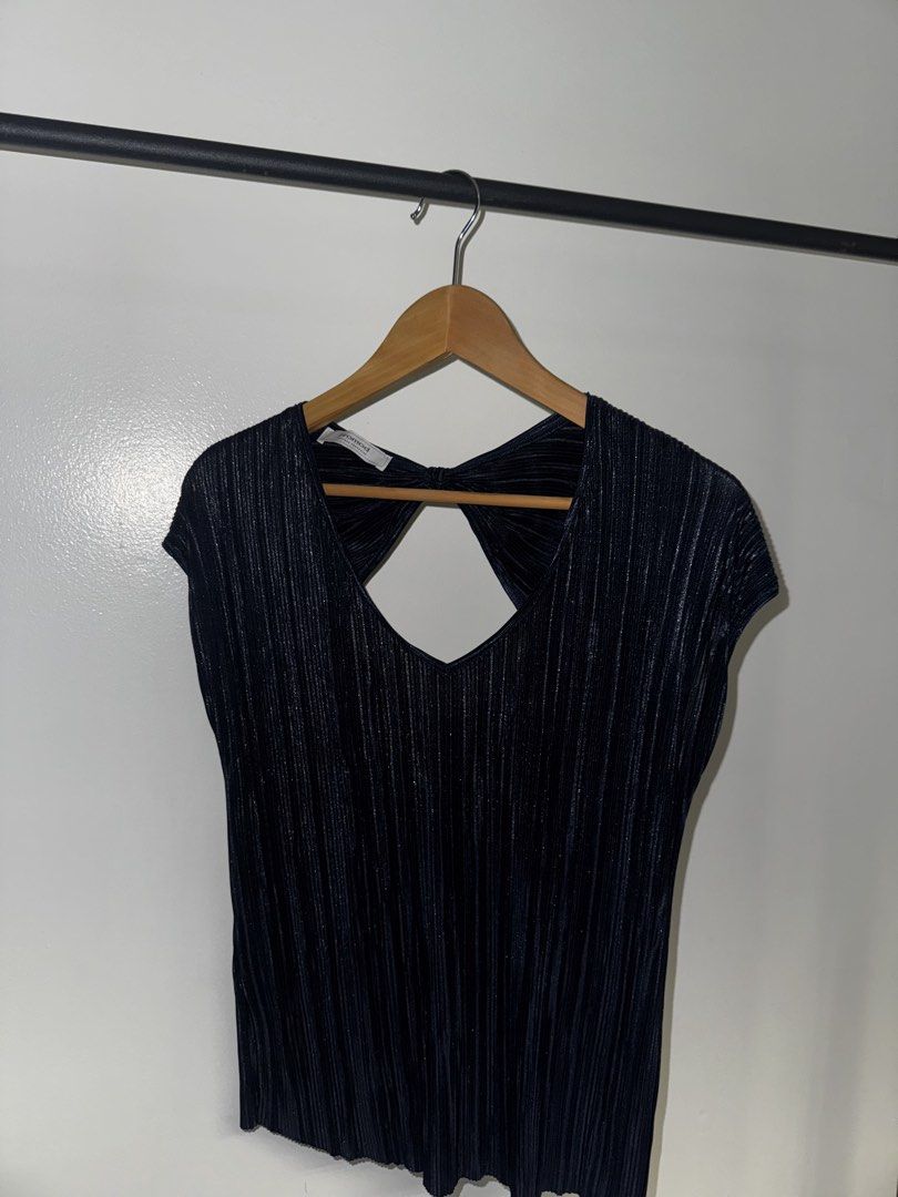 Promod Blue Blouse Womens (Category: Blouses) located in Quezon City. Submitted by coolmomma (Listing ID 1469731448, Image 2). Description: Good condition Length 24 in. small to medium.