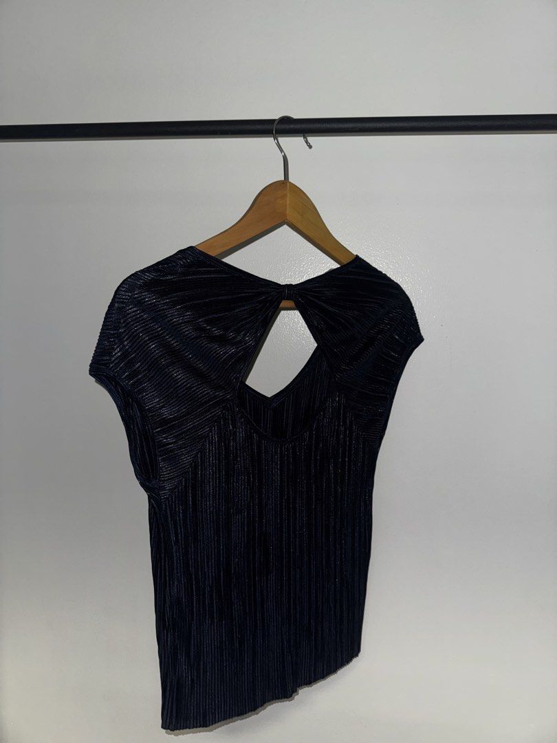 Promod Blue Blouse Womens (Category: Blouses) located in Quezon City. Submitted by coolmomma (Listing ID 1469731448, Image 3). Description: Good condition Length 24 in. small to medium.