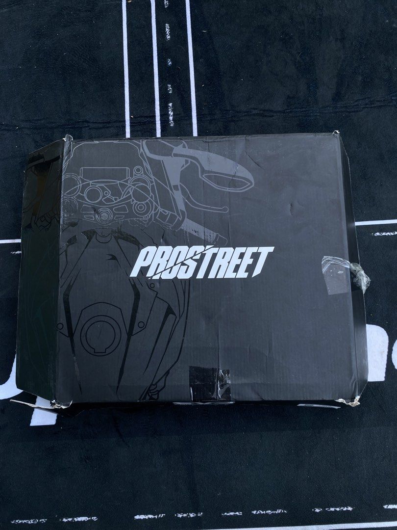 Prostreet hoodie (Category: Coats, Jackets and Outerwear) located in Manila. Submitted by ejothegod (Listing ID 1469729630, Image 1). Description: For sale rush‼️ -Prostreet Racing Line Reflective Hoodie -2.5k nalang po -XL SIZE -brandnew/ authentic -Dagdag pogi sa mga mister nyo - ganda tignan sa mga nag rirides dyan Need wash gawa may konting buhok ng pusa 😂 📍Calamba Laguna 📦Meetup, lalamove or jnt/lbc.
