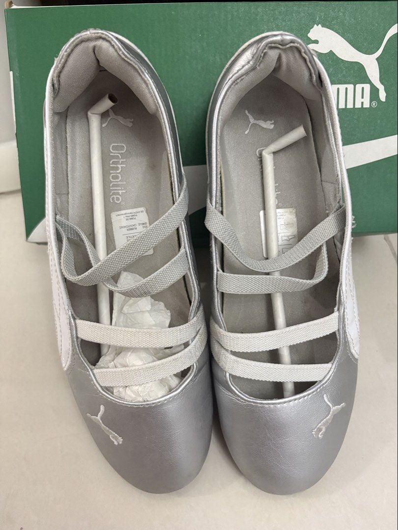 Puma Speedcat Ballet Metallic Wns (size 8) (Category: Flats & Sandals) located in Taguig. Submitted by dhr.declutter (Listing ID 1469702377, Image 1). Description: - Brand: Puma Speedcat Ballet Metallic Wns - Color: Silver & White - Comfort: OrthoLite insoles for all-day wear - Inclusion: Comes with original green Puma shoebox -RFS: decluttering .