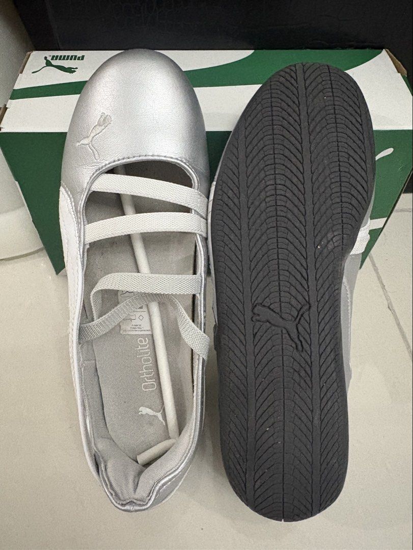 Puma Speedcat Ballet Metallic Wns (size 8) (Category: Flats & Sandals) located in Taguig. Submitted by dhr.declutter (Listing ID 1469702377, Image 2). Description: - Brand: Puma Speedcat Ballet Metallic Wns - Color: Silver & White - Comfort: OrthoLite insoles for all-day wear - Inclusion: Comes with original green Puma shoebox -RFS: decluttering .