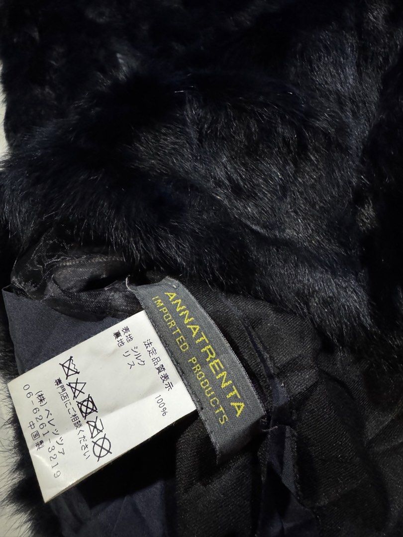 Pure Fur Coat Reversible (Category: Coats, Jackets and Outerwear) located in Cebu City. Submitted by etnaner (Listing ID 1469581607, Image 3). Description: Pure FUR REVERSIBLE COAT SIZE: fits Medium 4-pockets w/drawstrings Great condition .