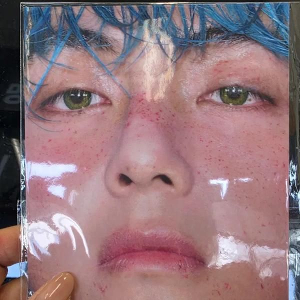 (QQ Special) Unopened BTS V 'TYPE 非' Pictorial Book + Poster Set, Toys ...
