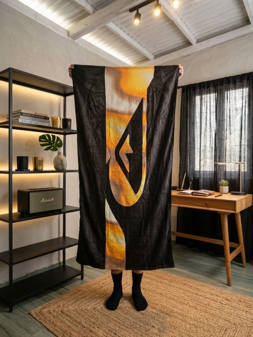 Quiksilver Large Logo Beach Towel (Category: Bedding & Towels) located in Sorsogon. Submitted by priiinz (Listing ID 1469642465, Image 1). Description: - Size: Large, ORIGINAL/Authentic - Material: Soft fabric 100% pure cotton - Condition: brandnew with hangtag.