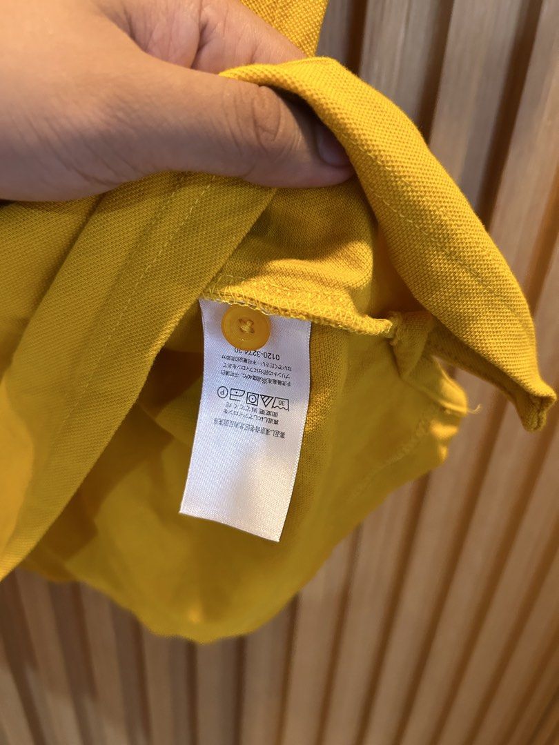 RALPH LAUREN (Category: Tshirts & Polo Shirts ) located in Tubod. Submitted by just_thrift.1 (Listing ID 1469629179, Image 3). Description: RALPH LAUREN Size: Medium - Large Dimes: 20 x 28 Color Rate: 9.8/10 Excellent Condition Issue None Need Wash MINE: ₱500 .