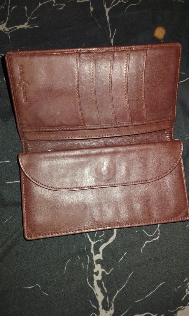 Ralph Lauren (Category: Luxury Bags & Wallets) located in Manila. Submitted by nik-makino (Listing ID 1469751618, Image 2). Description: .