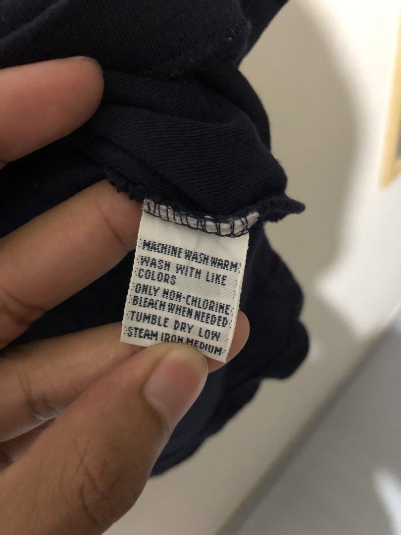 Ralph Lauren Polo Shirt (Category: Tshirts & Polo Shirts ) located in Manila. Submitted by raremountain00 (Listing ID 1469750941, Image 3). Description: Authentic Excellent condition Issue check last pictures.