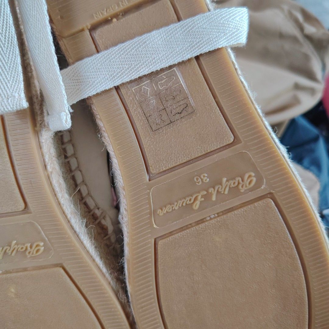 Ralph Lauren Purple Label ESpadrille (Category: Flats & Sandals) located in Daraga. Submitted by flip2fit (Listing ID 1469584053, Image 3). Description: Size 36 Excellent to New Condition No issues Needs Cleaning.