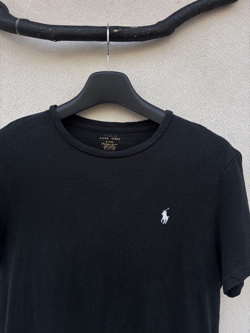 Ralph Lauren Shirt (Category: Tshirts & Polo Shirts ) located in Baybay. Submitted by thrift.ed2023 (Listing ID 1469622694, Image 2). Description: Ralph Lauren Shirt Medium 19x28 No Issue Need Wash Good as New .